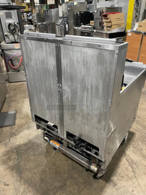 Pitco Solstice SSH55 fryer, stainless steel, 2-bay, Energy Star certified, on casters, includes filtration system, model: SSH55.