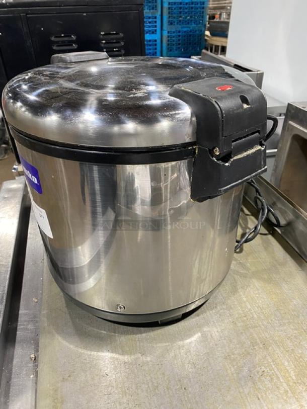 Amko AK-ERW7 commercial stainless steel countertop rice warmer, 20 L, electric, 120V, in good condition.