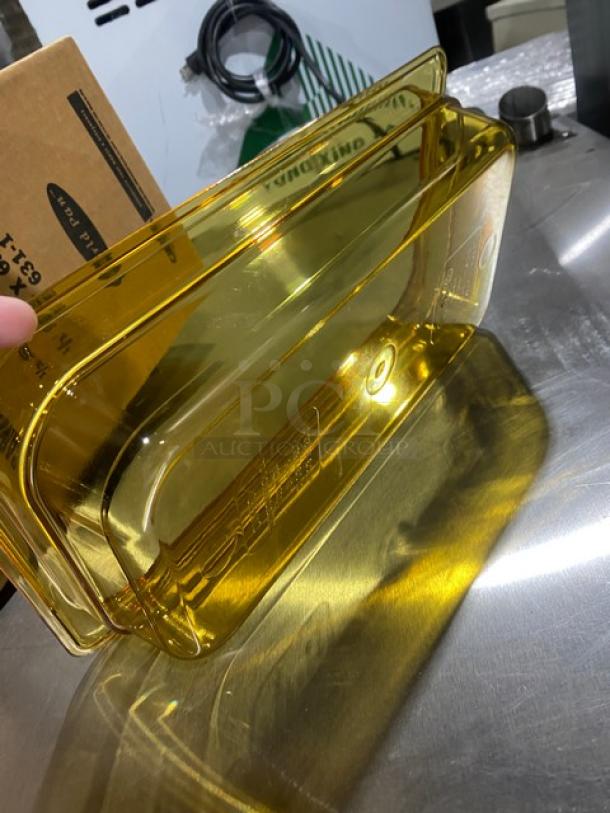NEW Cambro amber high-temp 1/3-size food pan, model 32HP150, 2-1/2" deep. Crystal-clear color, excellent condition.