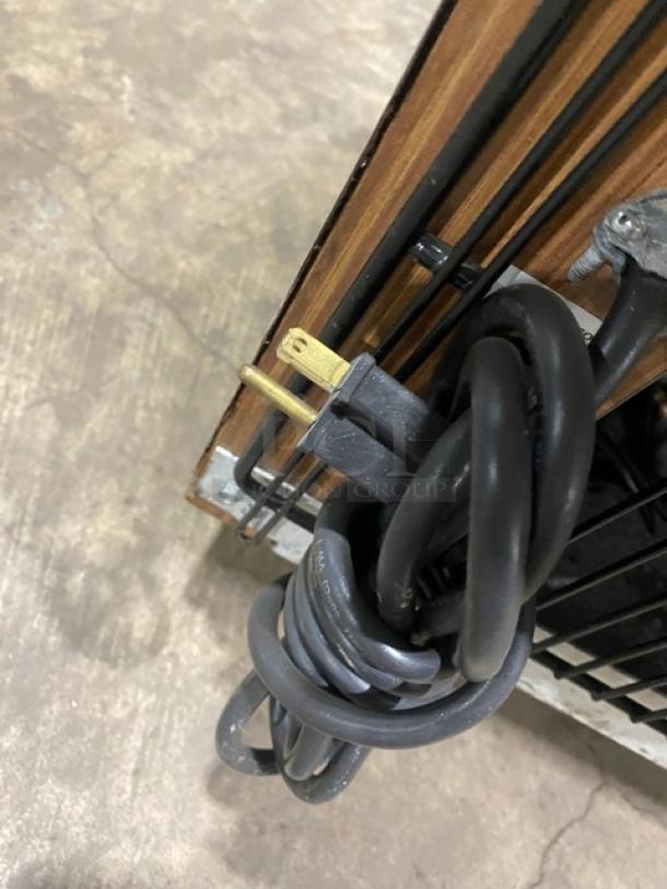 Coiled power cord and plug for Marc SQBCR59 bakery display.