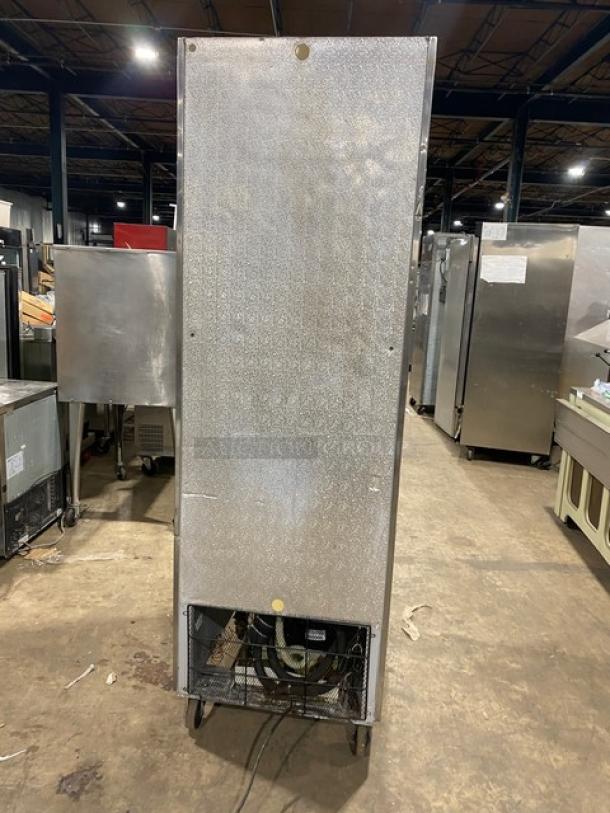 Entree CR1-ES stainless steel reach-in refrigerator, single door, Energy Star certified, on casters, with wired rack.