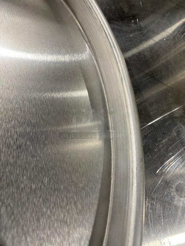 NEW American Metalcraft round aluminum pizza pan, heavy weight, straight-sided, commercial-grade, new condition.