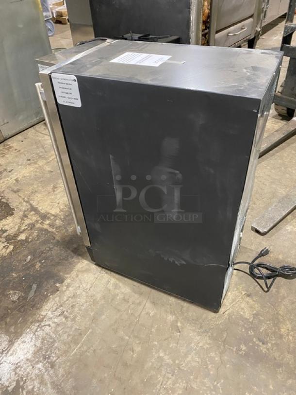 Maxx Ice MIM50 stainless steel ice maker/bin combo, scratch-n-dent condition, Energy Star certified, includes ice scoop.