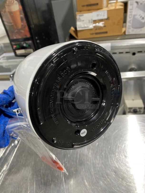 New Service Ideas Marquette Series 1-Liter Insulated Coffee Carafe in excellent condition, with original labeling visible.