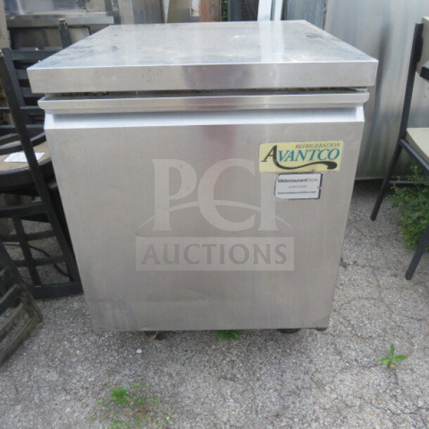 Avantco 1 Door Worktop Freezer, Model 178TUC27F, on casters, with one rack. Measures 27x29.5x36 inches, 115V.
