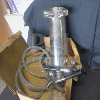 New stainless steel keg tower with 2 taps, attached hoses, in original packaging. Ideal for draft systems.