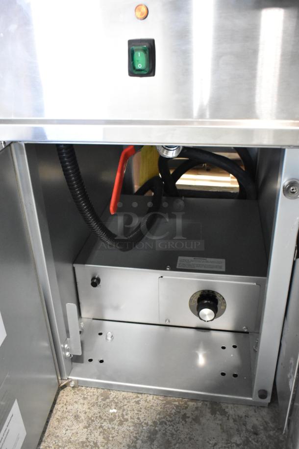 Brand new 2024 Avantco 177EF40C electric deep fat fryer with stainless steel body. Includes 2 metal baskets. 208V, 3 Phase.