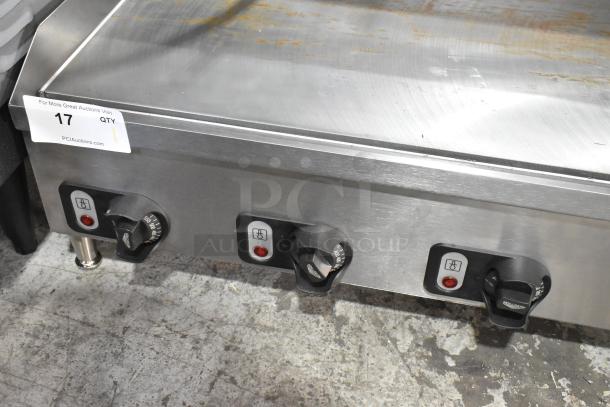 Brand new Vollrath Cayenne FTA 8036 griddle, 36" stainless steel, thermostatic controls, 220V, 1 phase, scratch and dent.