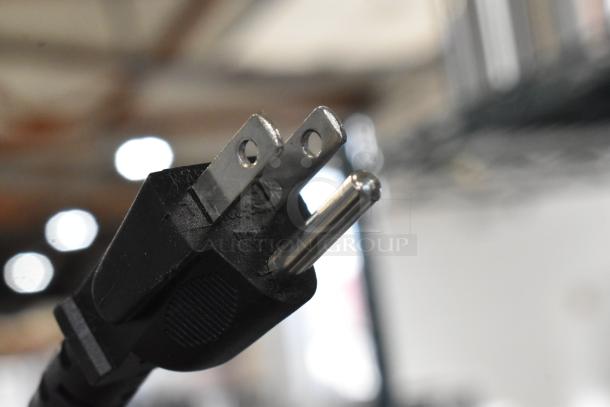 Power cord plug for AvaMix 928BX2000T commercial blender, 120V, close-up view.