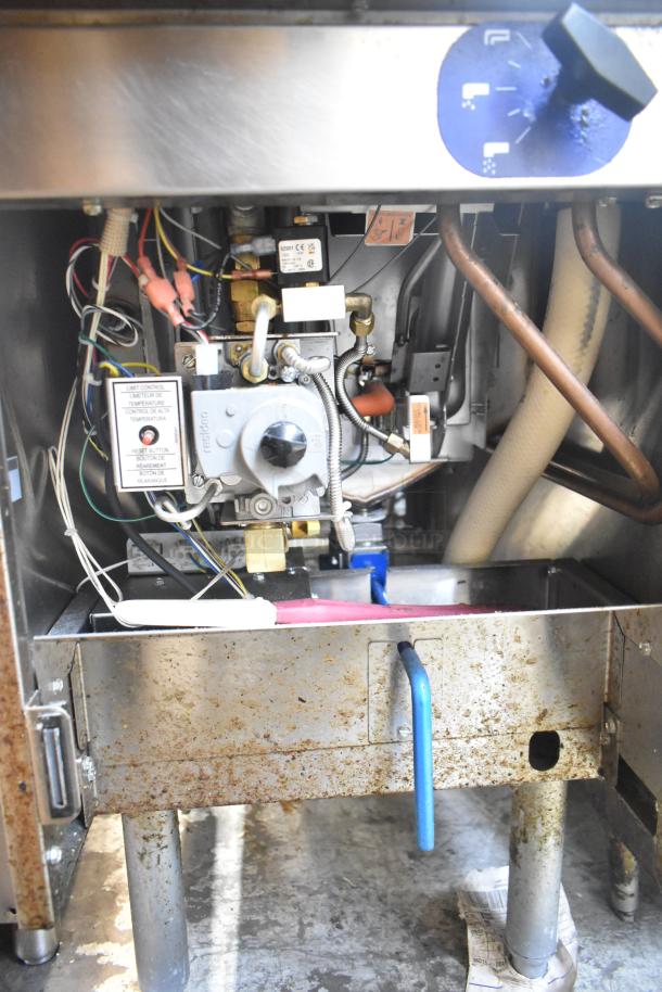 2023 Pitco Frialator SSPG14 stainless steel pasta cooker. Natural gas, 60,000 BTU. Interior wiring and controls shown.