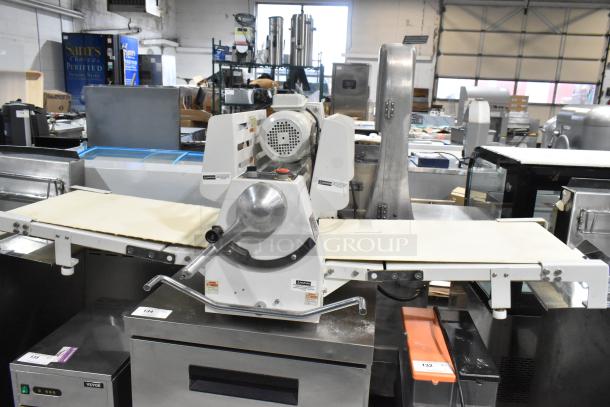 5MCR501 Metal Commercial Countertop Dough Sheeter, 110V, 1 Phase, with adjustable rollers. Model: 5MCR501.