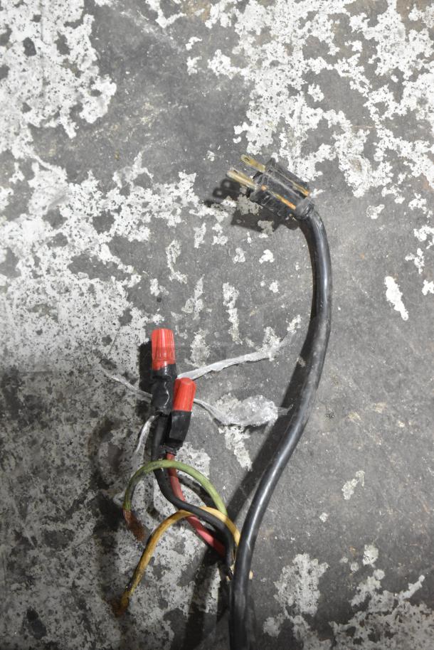 Deluxe HSM-4 Oven Proofer wiring detail, showing electrical connectors and power cord condition. 120/220V, 1 Phase.