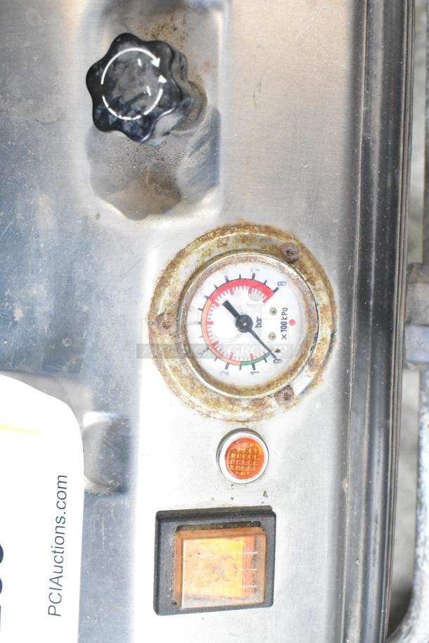 Robby VS3000 Metal Commercial Dry Steam Cleaner with pressure gauge, control knob, and indicator lights. 115 Volts, 1 Phase. Visible wear.