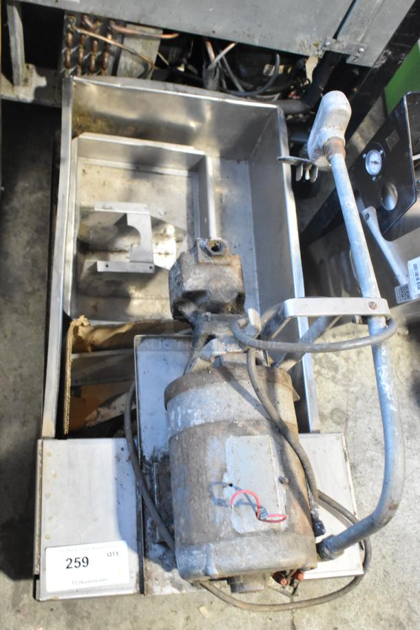 CCF-16-W Metal Commercial Shortening Filter Machine, features include portable design, commercial casters, signs of wear.