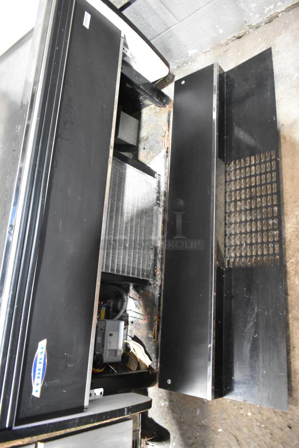 Federal RSSM478SC Grab N Go Merchandiser, metal build, showing internal components. Visible Federal branding, used condition.