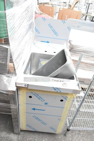 Brand new Middleby Fabrication stainless steel commercial single bay sink, with scratch and dent. NSF certified.