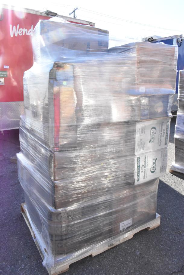 Pallet of mixed new scratch and dent items including containers, napkins, lids, and hot cups, wrapped in plastic for auction.