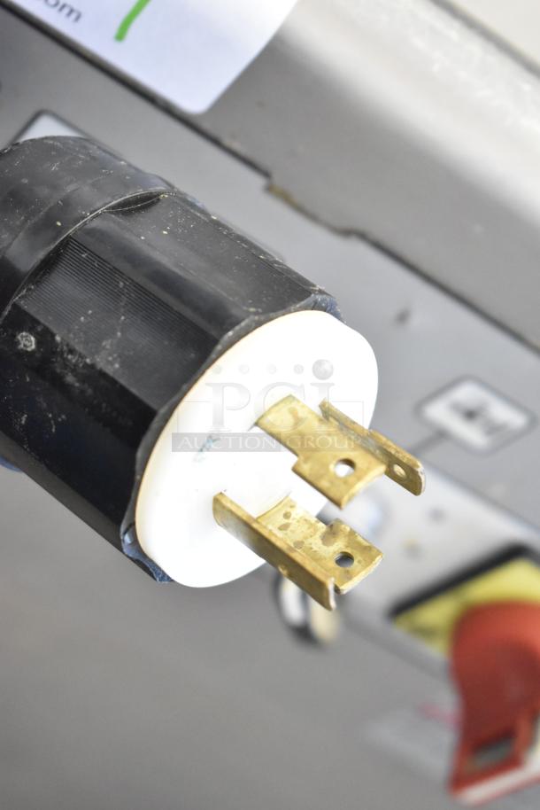 Treif Felix 100-CE food dicer power plug; 3-phase, 208/250V. Plug in good condition. Ideal for industrial use.