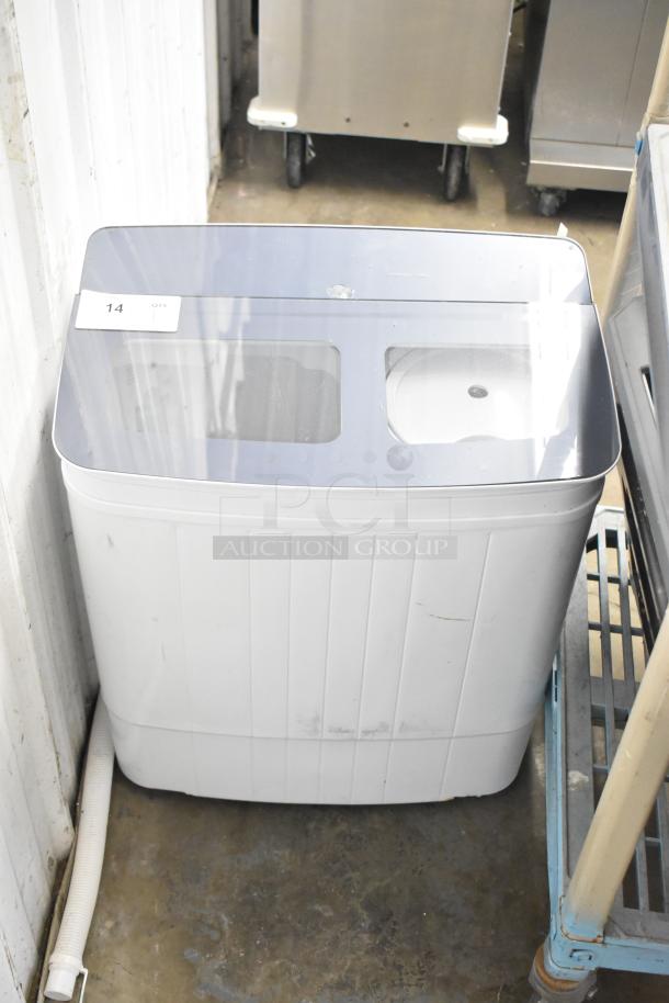 H01GN001 Portable Washing Machine, 110 Volts, 1 Phase. Visible top lid and washing compartment. Used condition.
