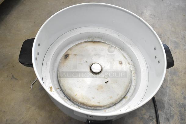 Winco RC-P300 countertop electric rice cooker, visible wear, white exterior, inner pot shown. 110 volts, 1 phase.