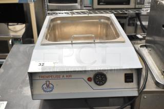 Matfer Depose Countertop Trempeuse A Air Unit, 100/120V, 1 Phase. Features temperature dial and brand marking on front panel.