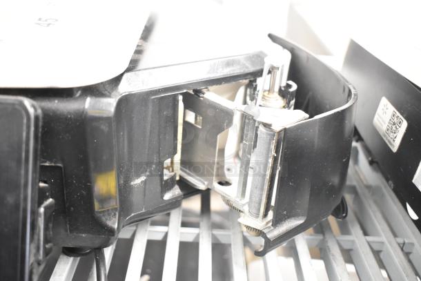 2017 Hobart HTi-7LH26 metal commercial countertop scale, tested and working, showing detail of mechanism, 120/208-240V, 1 phase.