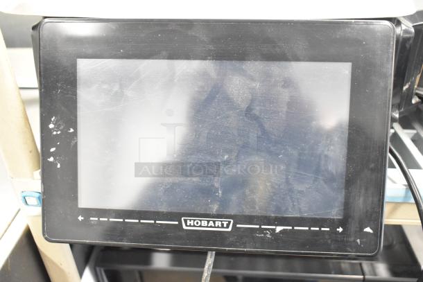 2017 Hobart HTi-7LH26 metal commercial food portioning scale, tested working, 120/208-240V, slight surface wear.