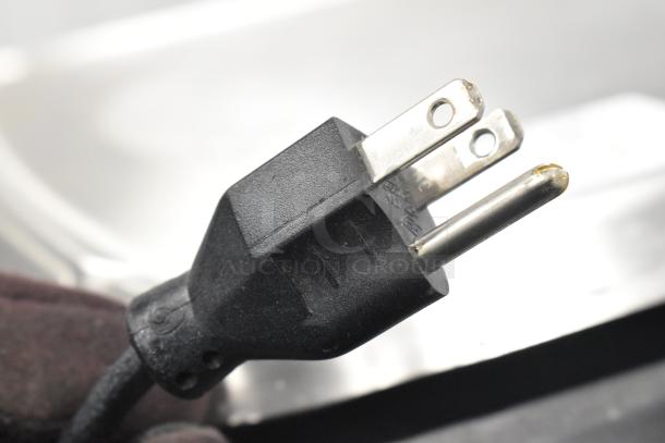 2016 Hobart HTi-7LH metal countertop portioning scale plug close-up. Tested, working, 120/208-240V, 1 phase.