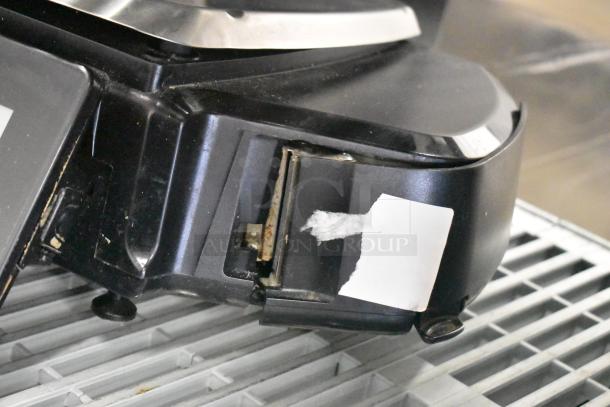 2017 Hobart HTi-7LH26 metal countertop food portioning scale; black base, visible wear; tested, working condition.