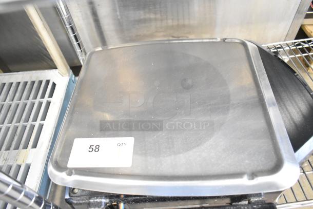 2017 Hobart HTi-7LH26 metal commercial countertop food portioning scale in excellent condition, shown with label "58 QTY".