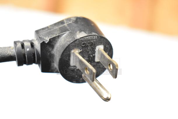 Crane 167 vending machine power cord plug, 115 volts, 1 phase, good condition, close-up view.