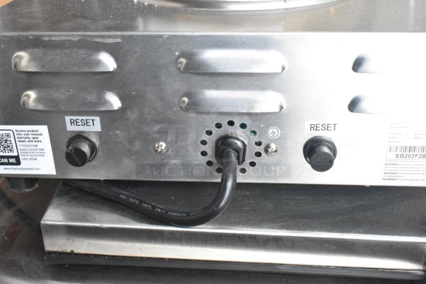 Avantco 177EB202FBM electric 2 burner hot plate. Features reset buttons, 240V connection, stainless steel exterior.