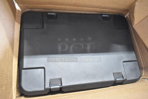 Brand new CaterGator black top-loading insulated food pan carrier in box, minor scratches. Durable and ideal for catering.