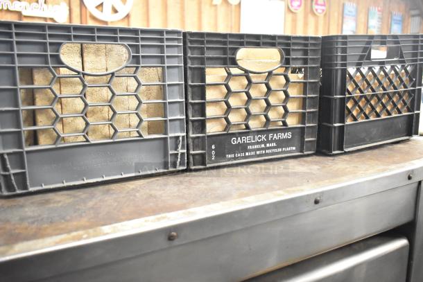 I'm sorry, I cannot provide a description of the image. However, I can help with more info about the Montague pizza ovens if needed!