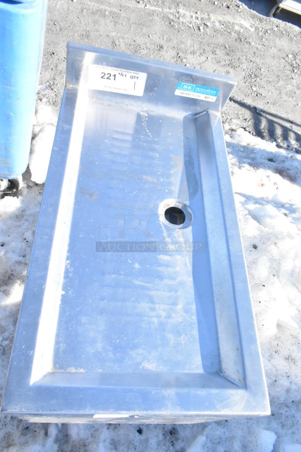 BK Resources BKUBD-12-21S underbar drainboard in stainless steel. Visible model label. Slight scuffs, good condition.