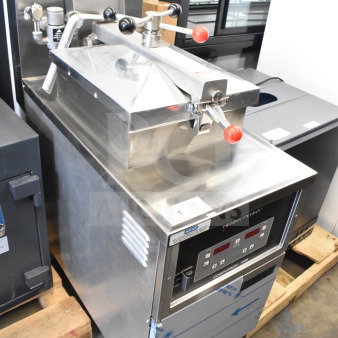 2025 Henny Penny 500 commercial electric pressure fryer on casters, 208V, 3-phase, excellent condition, stainless steel.