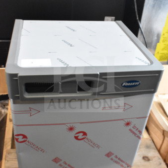 Brand new Follett HMD2110RBT commercial nugget ice maker, 2039 lb/day, 115 volts, 1 phase. Scratch and dent.