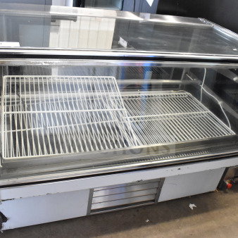 2017 Leader CBK57 S/C deli display case, glass front, wire shelves, 115 Volts, 1 Phase, minor wear, commercial use.