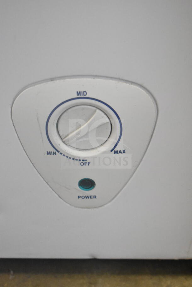 Hisense WFC050M6XWD Chest Freezer close-up, showing control dial with MIN to MAX settings and power indicator.
