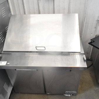 2022 Coldline SMP-36 commercial sandwich prep table, missing back lid part, 115 volts, 1 phase, sleek stainless steel design.