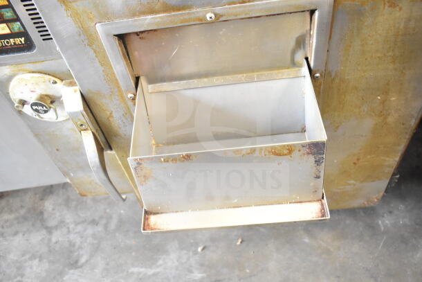 Autofry FFG-10 ventless fryer, 208/240V, 1 phase. Visible wear on exterior, pull lever and tray visible.