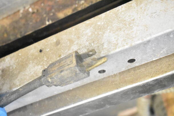 Aged power plug for Blodgett commercial convection oven, showing wear. Vital for gas-powered appliance operation.