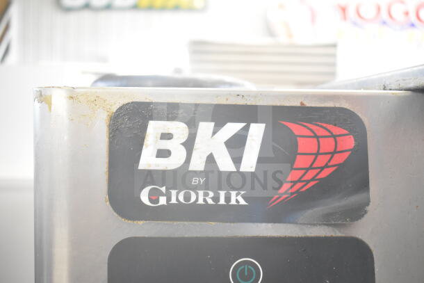BKI TE101R Combiking commercial electric combi convection oven label, showing brand and model details.