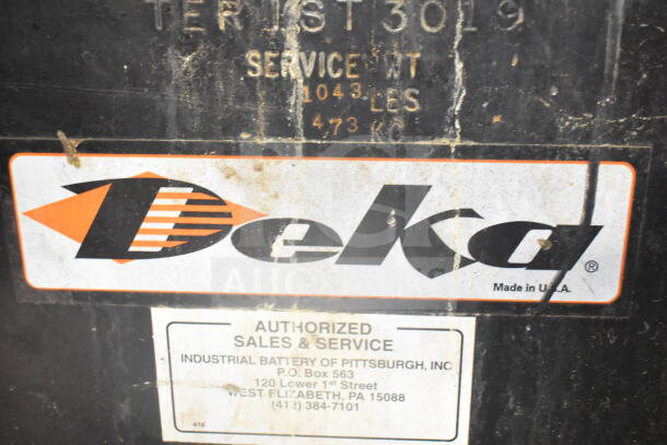Raymond Deka 19-F60L Forklift label, showing its service weight of 1043 lbs and authorized sales information. No forks included.