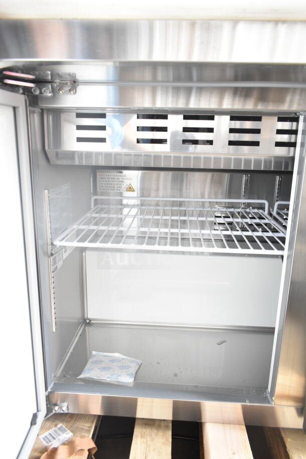 Brand new 2025 Avantco 178APT71MHC commercial sandwich prep table. Stainless steel, 115 volts, 1 phase. Scratch and dent.
