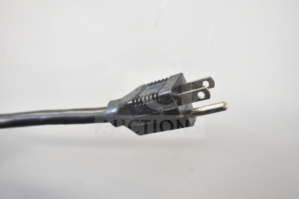 Johnson Controls Isoclean CM air filter power plug in good condition, 120 volts, 1 phase.