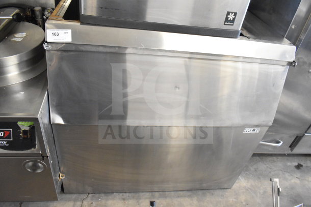 Manitowoc QD1002A ice machine head on MGR SP-800-SS bin, stainless steel, 208-230V, 1 phase, commercial use.