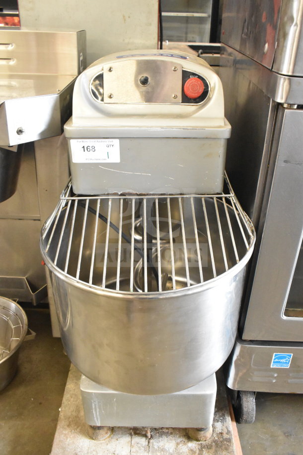 Attias HS40DA commercial spiral mixer; 40L, mixing bowl, bowl guard, dough hook; used; model HS40DA; item tag visible.
