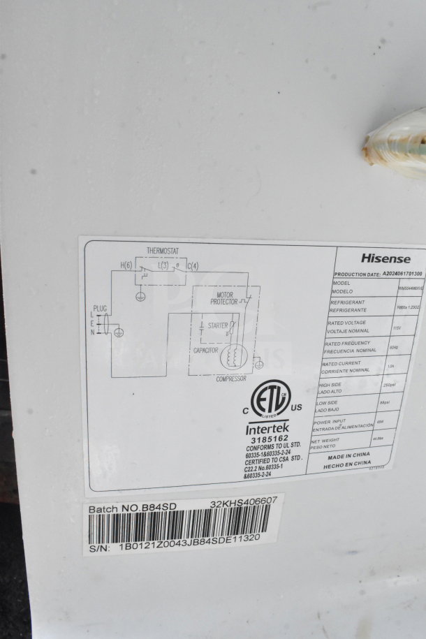 Hisense mini cooler label, model HMM540WXEIM, 115 volts, 1 phase. Includes wiring diagram and certification details.