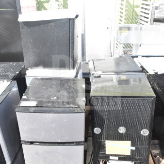 Five mini coolers, including a Galanz model, 115 volts, 1 phase, mixed conditions. Visible wear and markings on surfaces.